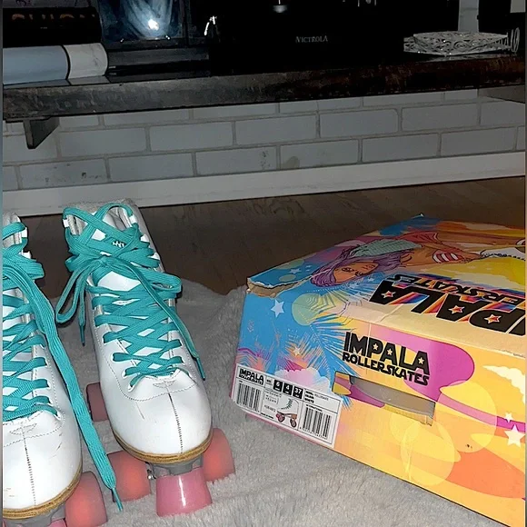 IMPALA SKATES - Picture 1 of 2